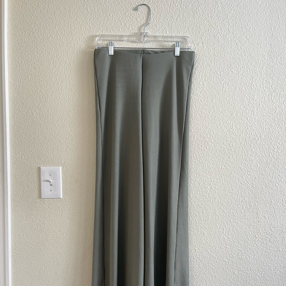 High-waisted Wide Leg Flowy Pants